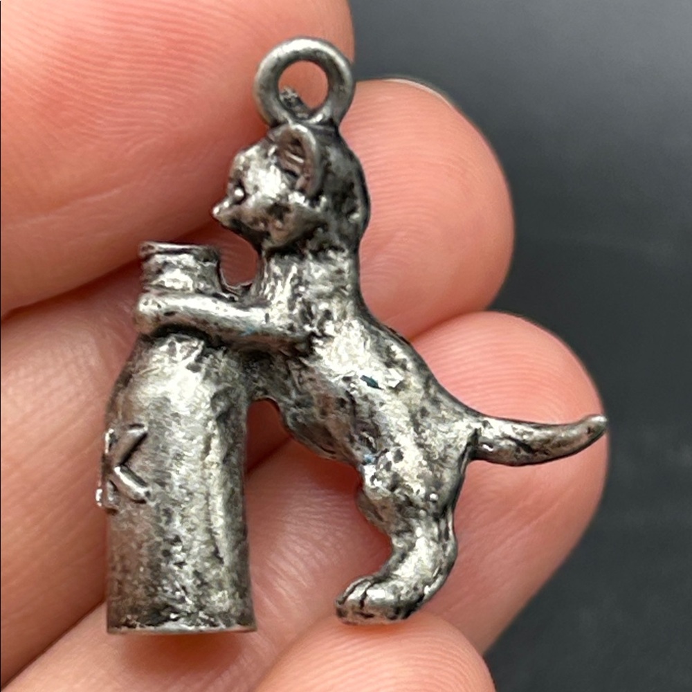 Vintage Silver Tone Metal Cat with Milk Bottle Charm / Necklace Pendant Jewelry - Picture 9 of 11